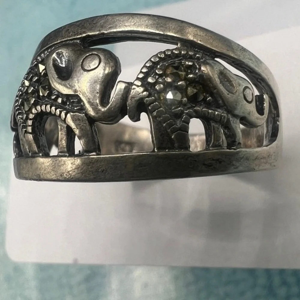 Vintage Sterling Silver Marcasite Ring Band Elephants NV Trunk Up 9 5g READ